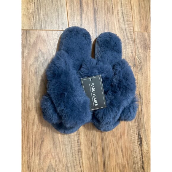 NWT Women's Parlovable Fuzzy Slippers Comfy Cross Band House Shoes   Size 5-6 Sm - Picture 3 of 9